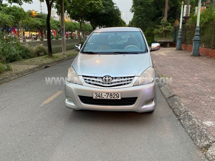 Toyota Innova G