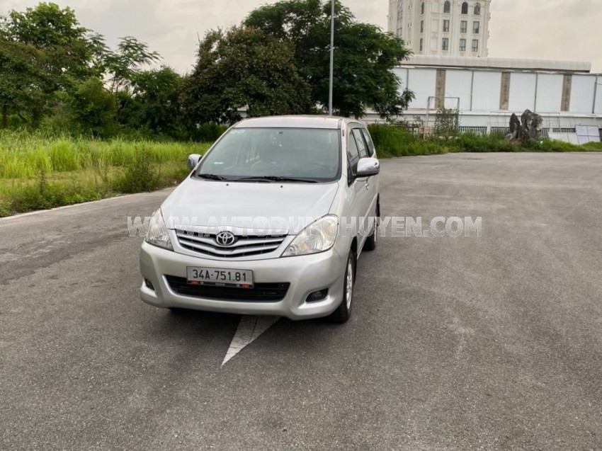 Toyota Innova G