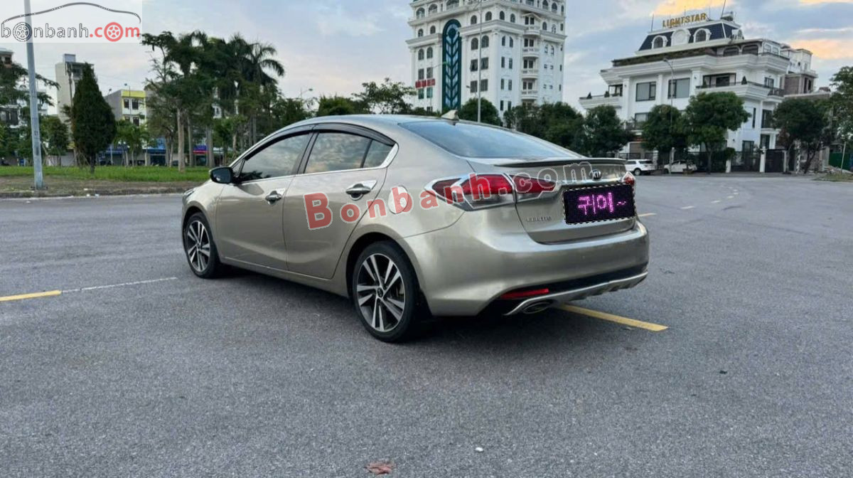 Kia Cerato 2.0 AT